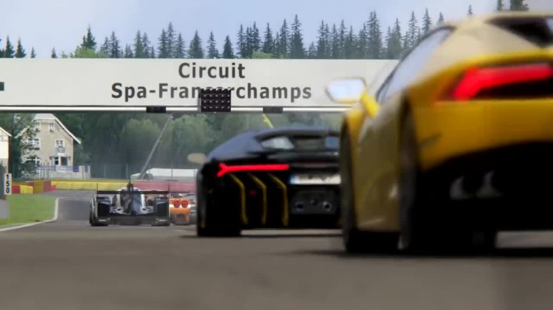 Battle  Honda MP4_4 R02 vs Supercars Racing !