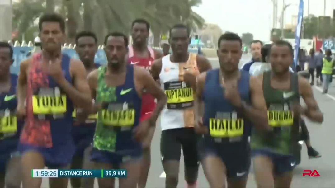 Crazy men’s finish at Dubai Marathon 2020---Athlete