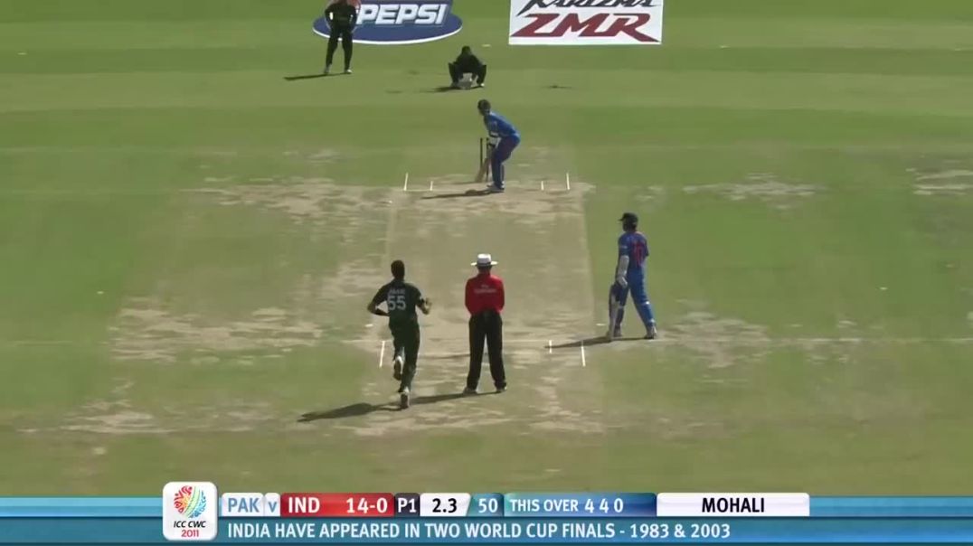 Sahwag Hits 5 Four In A Row Against Pakistan----Cricket