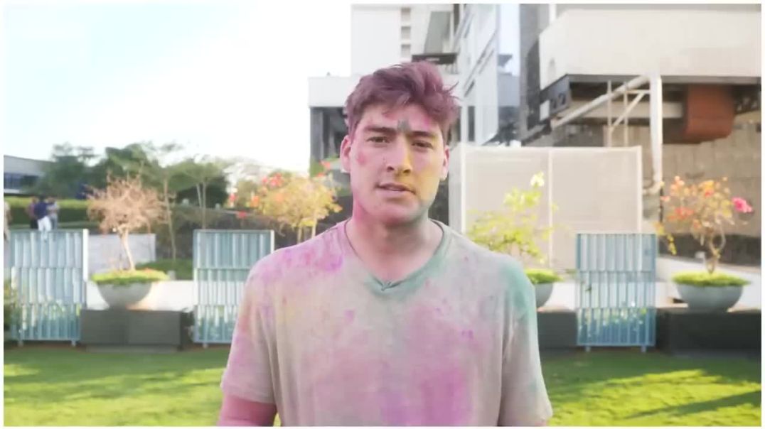 Aussie squad joins in colourful Holi festival celebration --cricket