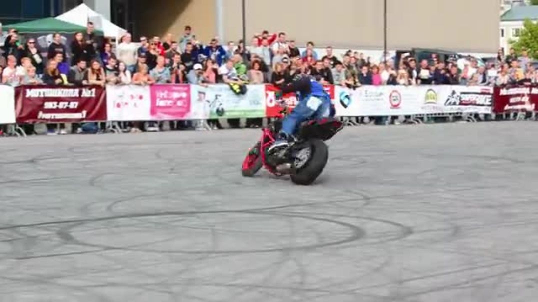Gravity-Defying Stunt Moto Show: Thrills, Skills, and Adrenaline Galore!
