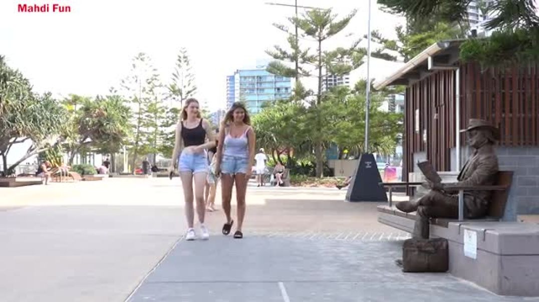Hilarious Cowboy Statue Prank Down Under!